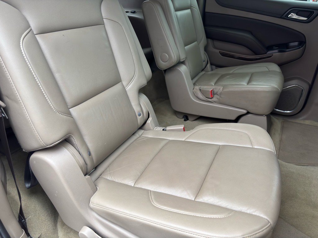 Used 2017 Chevrolet Suburban LT image 24