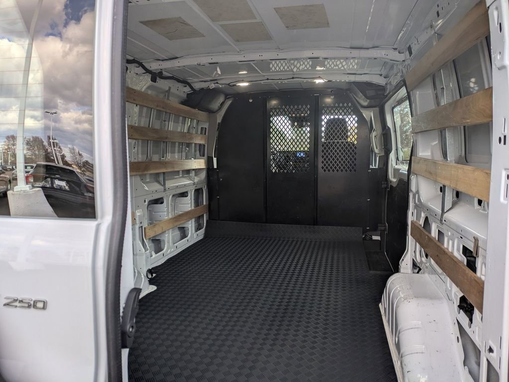 Used 2024 Ford Transit 250 Low Roof w/ Exterior Upgrade Package image 19