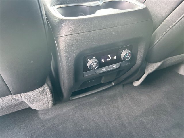 Used 2025 Chevrolet Traverse Z71 w/ Driver Confidence Package image 21