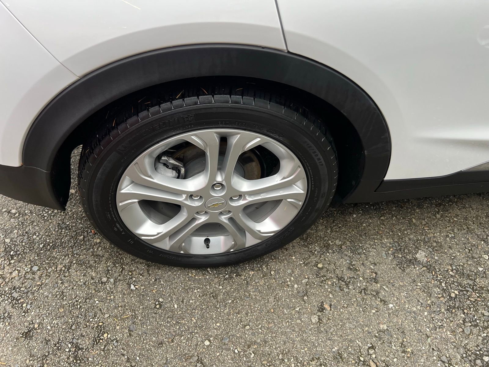 Used 2020 Chevrolet Bolt LT image 12