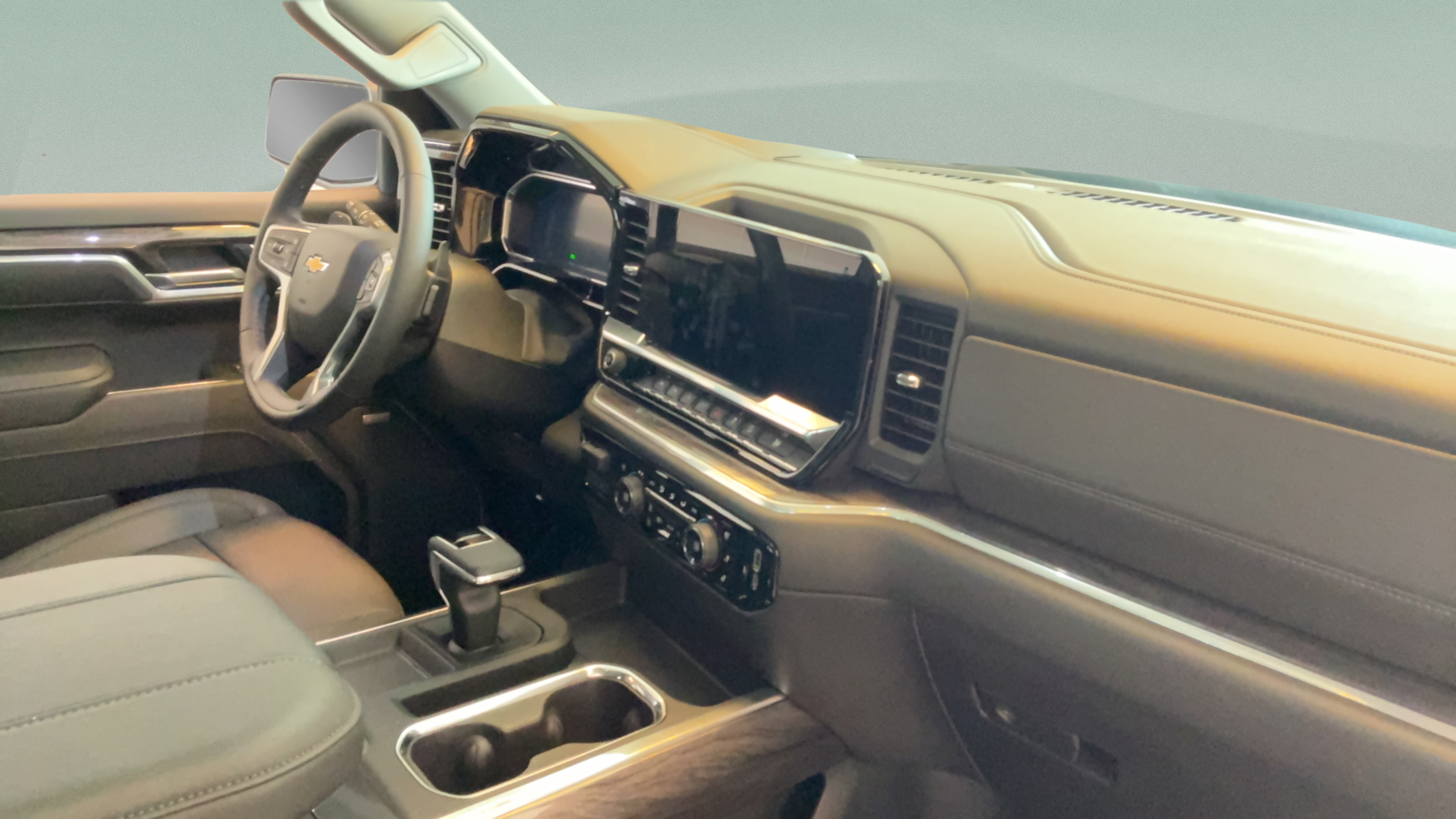 Used 2026 Chevrolet Silverado 1500 LTZ w/ LTZ Premium Package AWD/4WD image 36