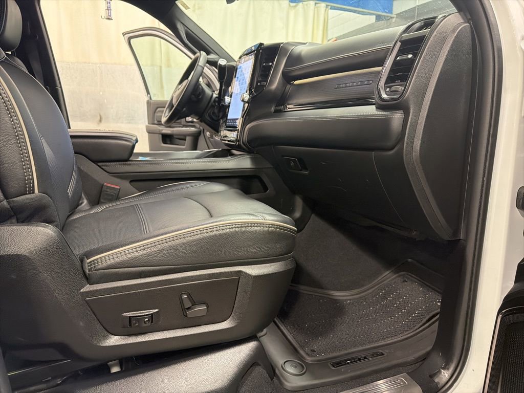 Used 2024 RAM 2500 Limited image 19