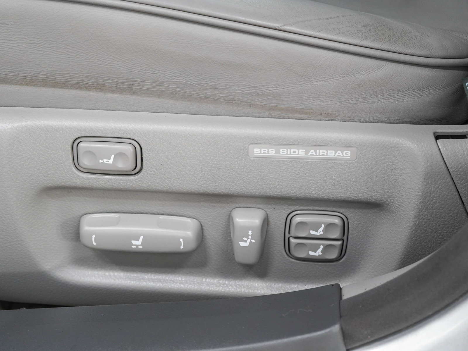 Used 2005 Lexus LS 430 RWD image 26