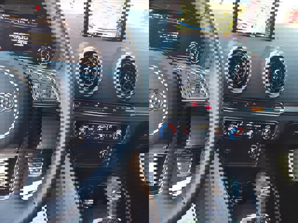 Used 2018 Audi A3 e-tron Premium Plus w/ Technology Package image 24