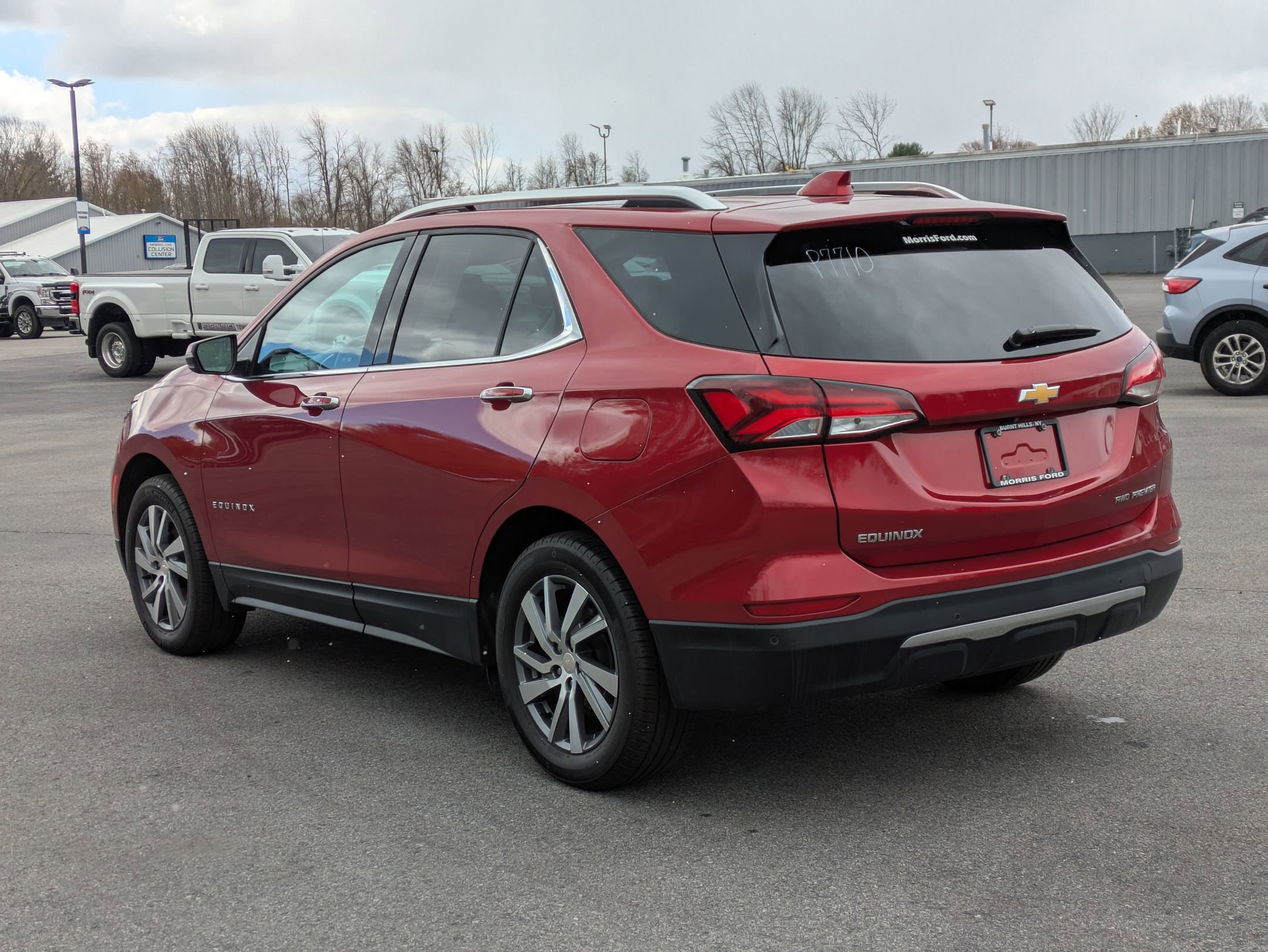 Used 2023 Chevrolet Equinox Premier image 4