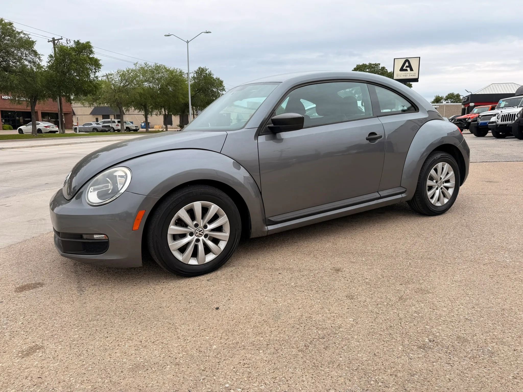 Used 2014 Volkswagen Beetle 1.8T