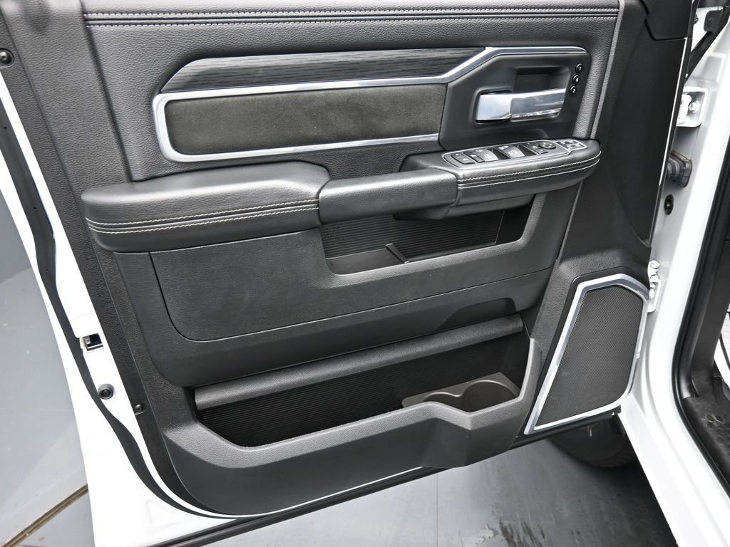 Used 2024 RAM 2500 Laramie w/ Night Edition image 9