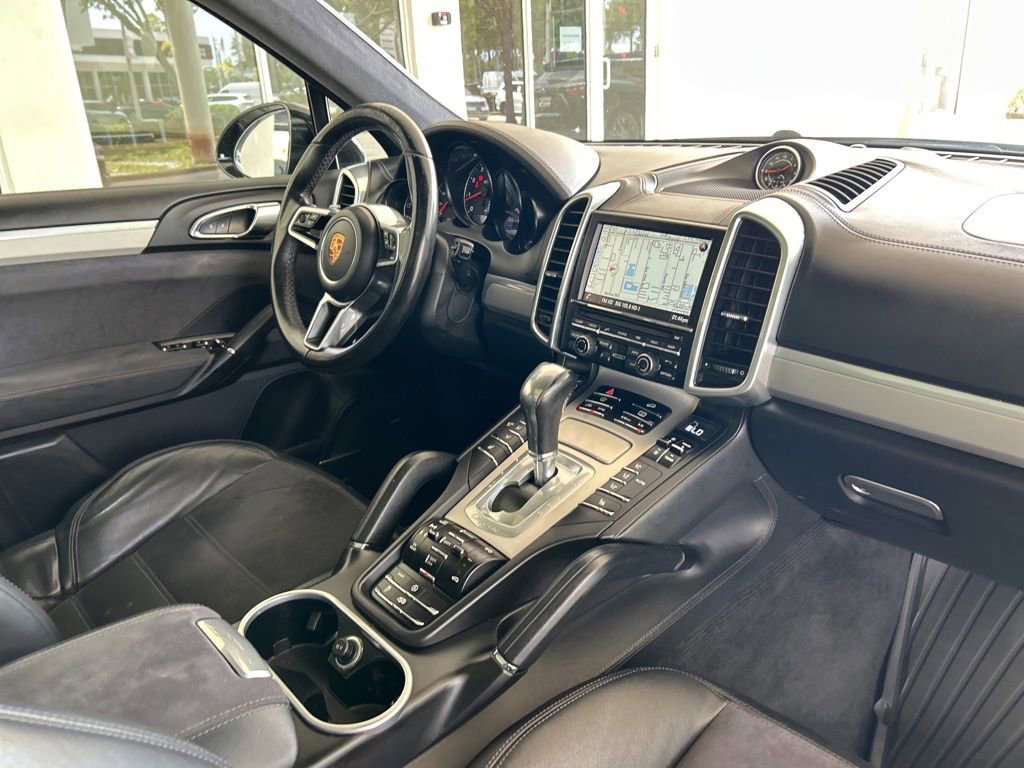 Used 2016 Porsche Cayenne GTS image 23