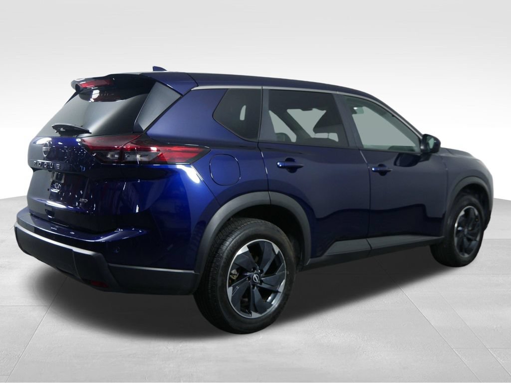 Used 2025 Nissan Rogue SV AWD/4WD image 10