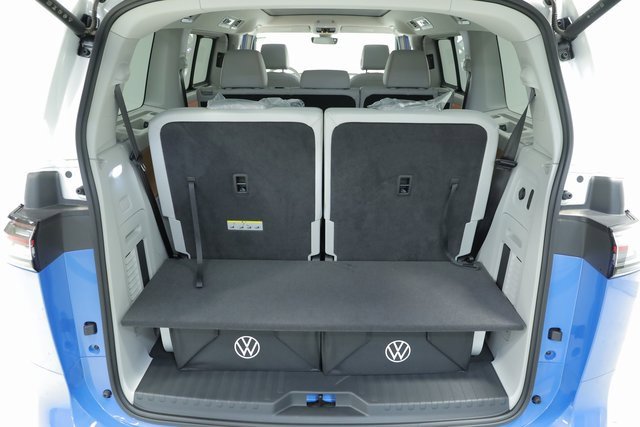 New 2025 Volkswagen ID. Buzz 1st Edition image 40