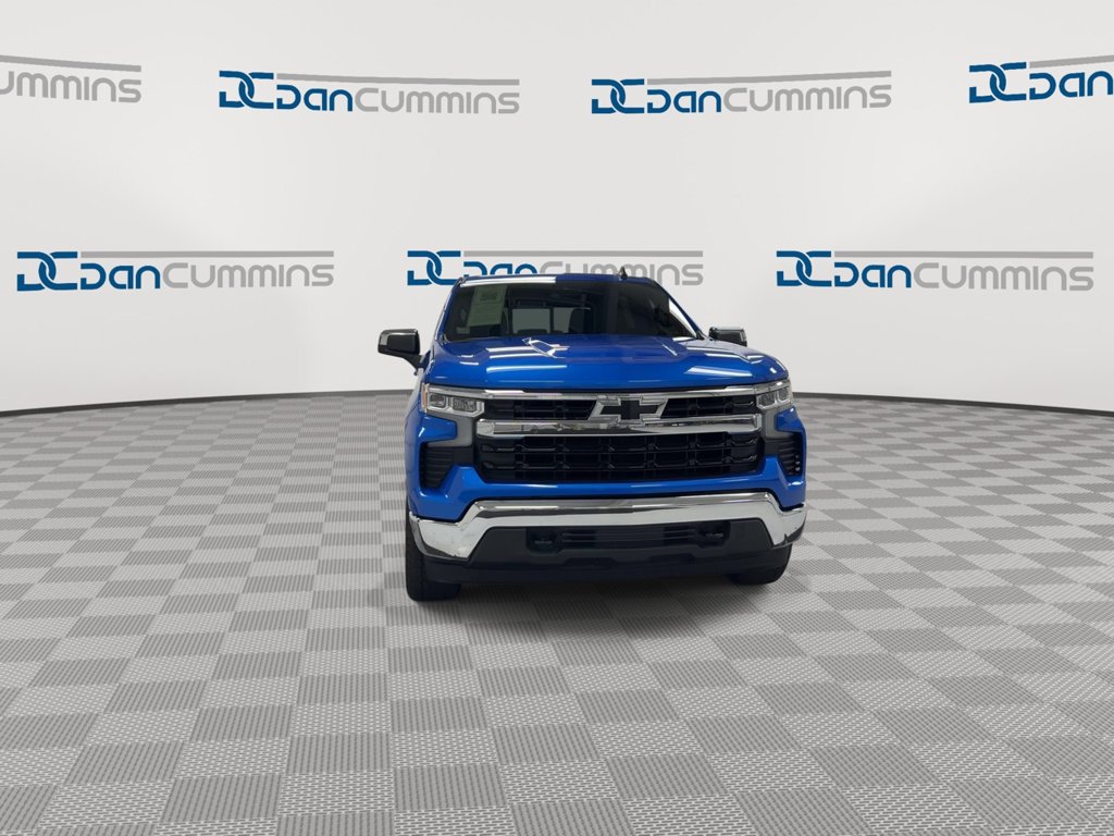 Used 2025 Chevrolet Silverado 1500 LT AWD/4WD image 3