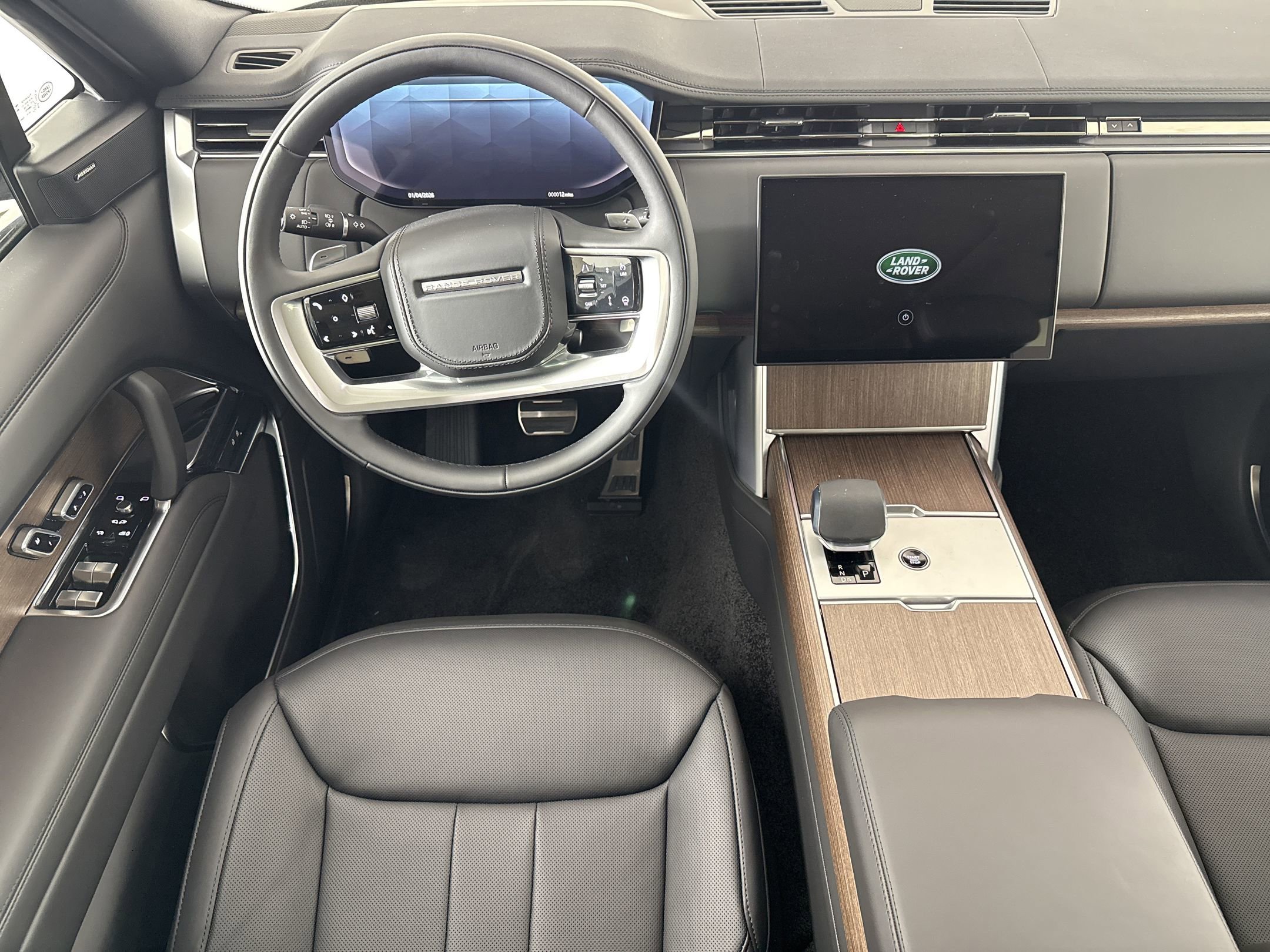 New 2026 Land Rover Range Rover Long Wheelbase SE AWD/4WD image 25