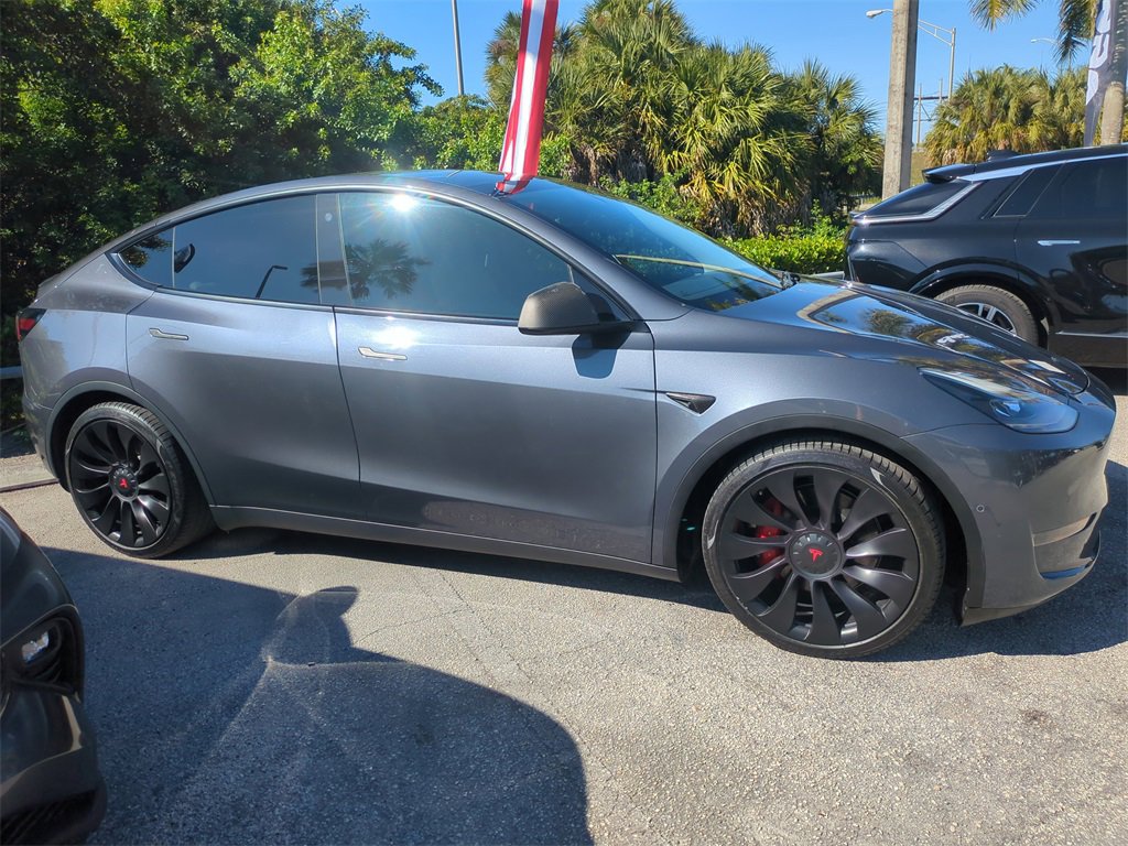 Used 2021 Tesla Model Y Performance image 5