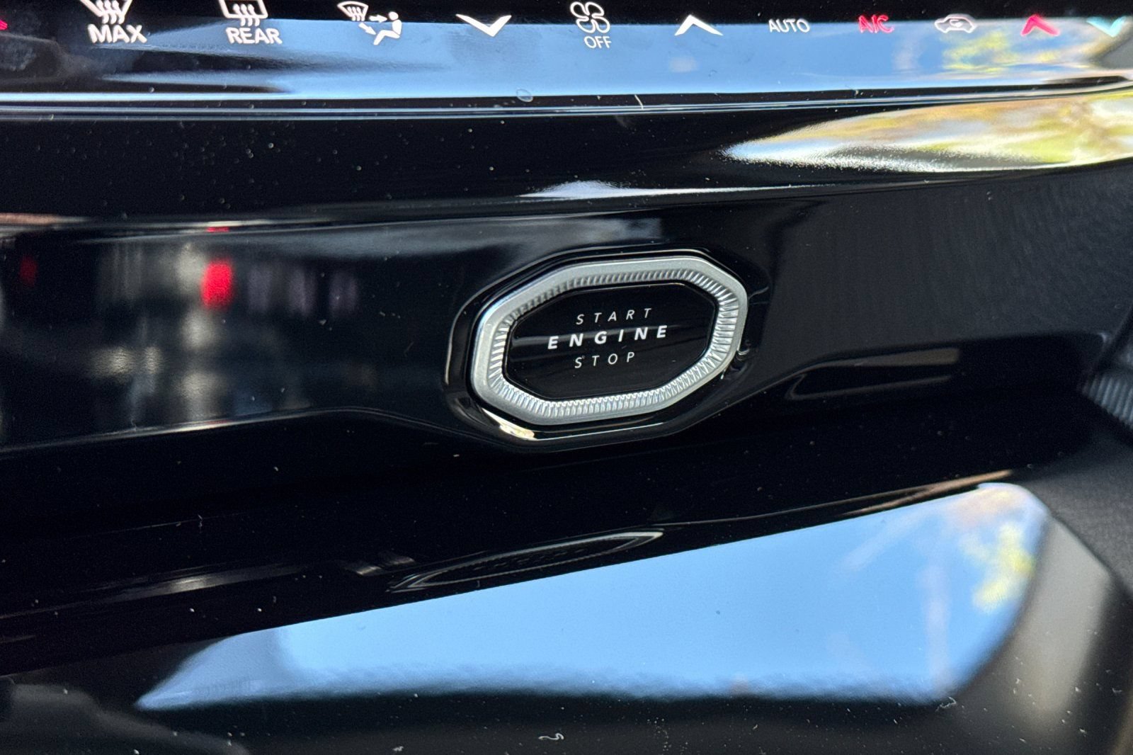 New 2026 Jeep Grand Cherokee Altitude AWD/4WD image 23