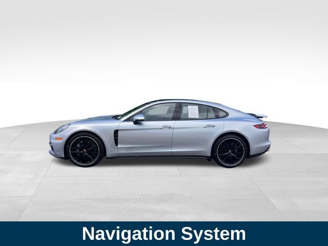 Used 2017 Porsche Panamera RWD image 2