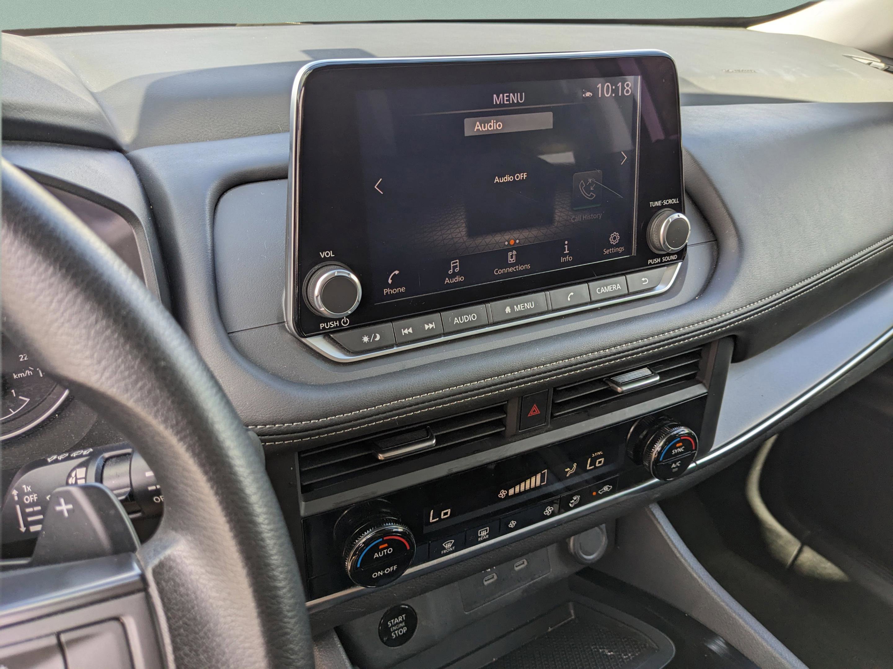 Used 2024 Nissan Rogue SV image 26