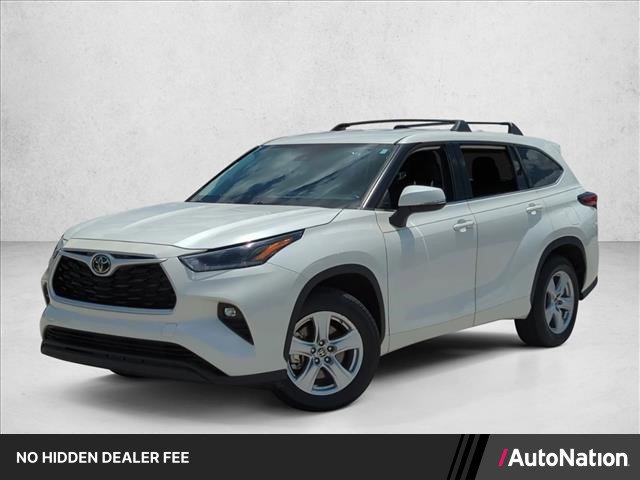 Used 2021 Toyota Highlander LE FWD video 1