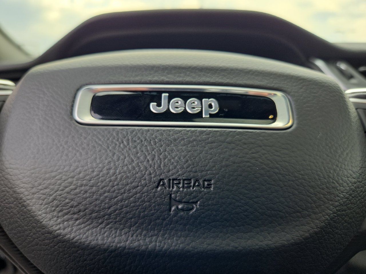 New 2027 Jeep Grand Cherokee Laredo X RWD image 7