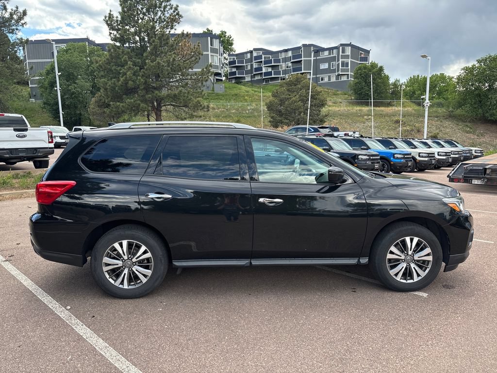 Used 2020 Nissan Pathfinder SV AWD/4WD image 6