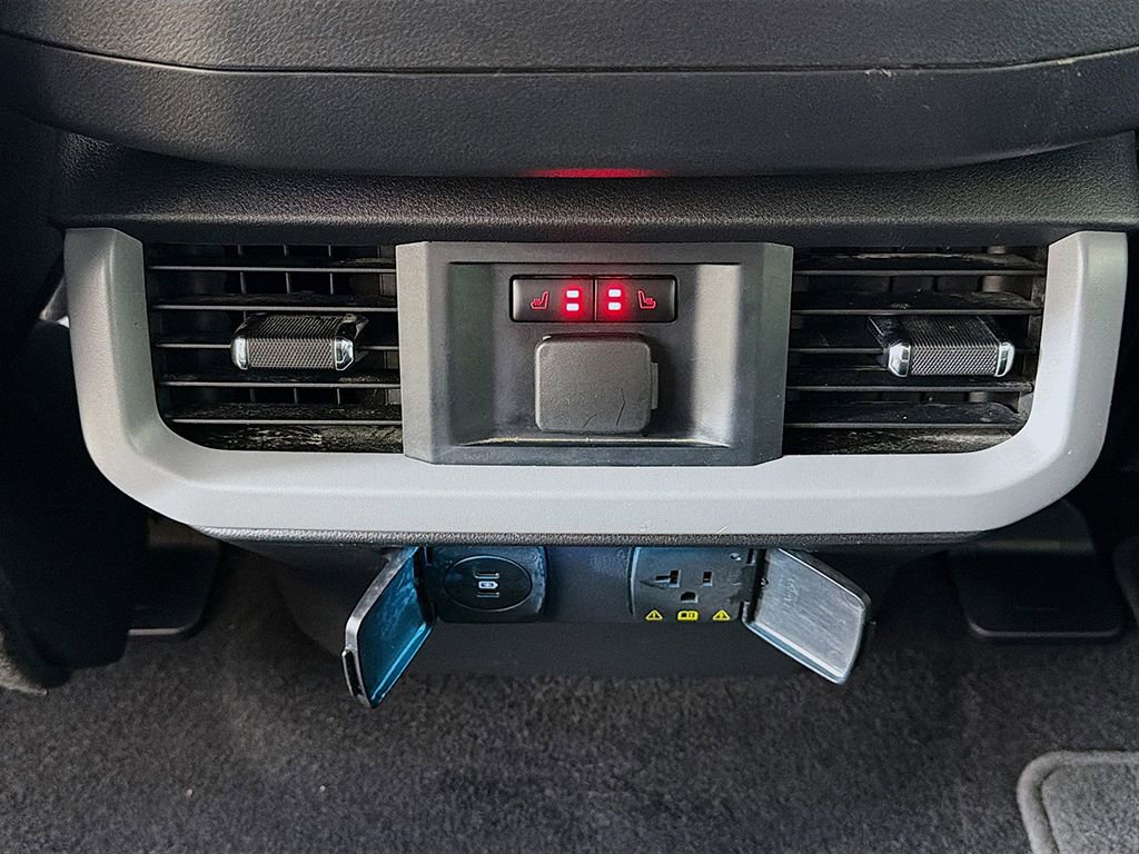 Used 2024 Ford F150 Lightning Lariat image 42