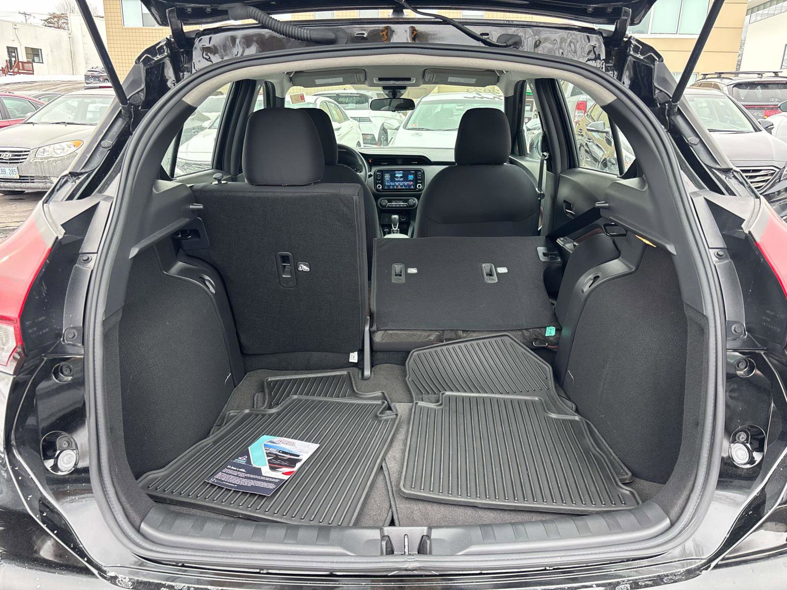 Used 2023 Nissan Kicks SR FWD image 13