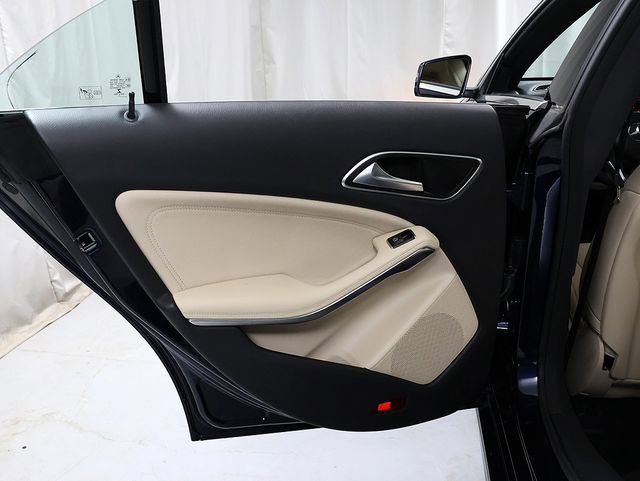 Used 2018 Mercedes-Benz CLA 250 4MATIC image 28