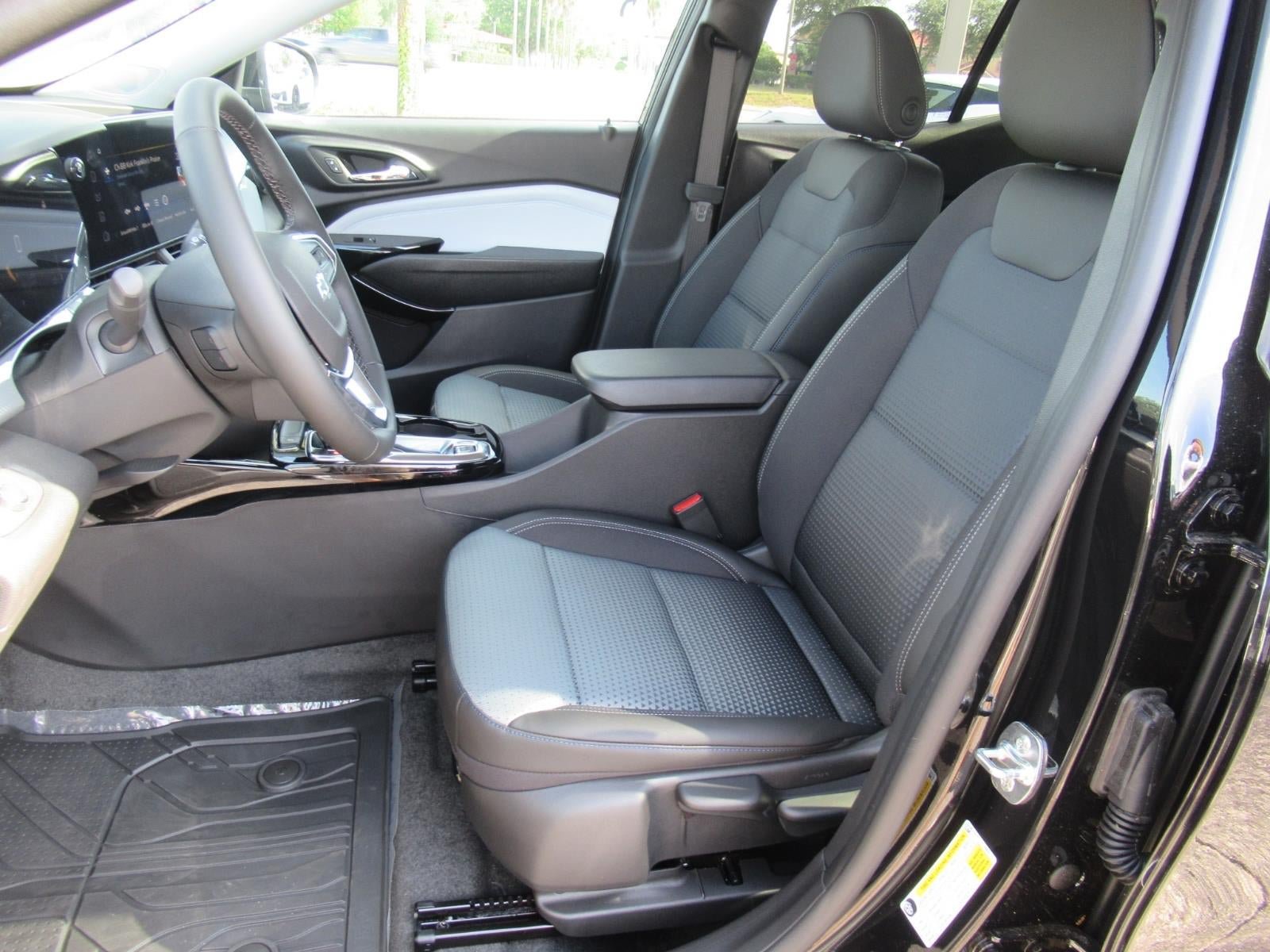 New 2026 Chevrolet Trax LT w/ Driver Confidence Package FWD image 19