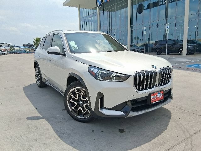 New 2026 BMW X1 xDrive28i w/ Technology Package AWD/4WD image 1