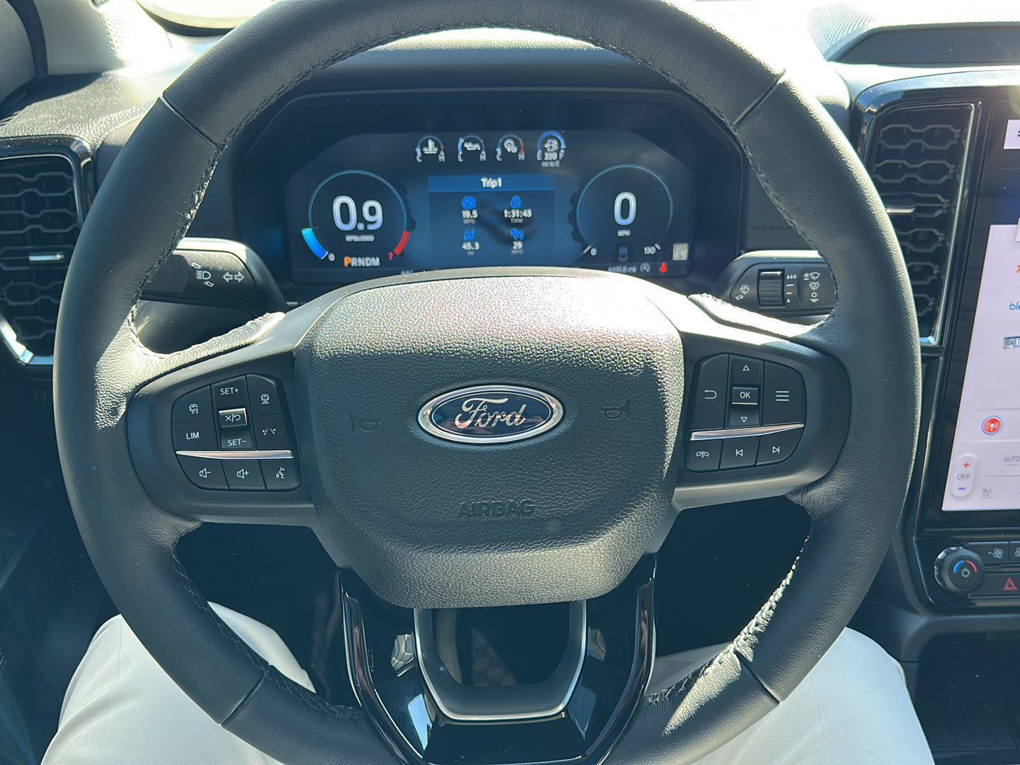 Used 2026 Ford Ranger Lariat w/ FX4 Off-Road Package AWD/4WD image 17
