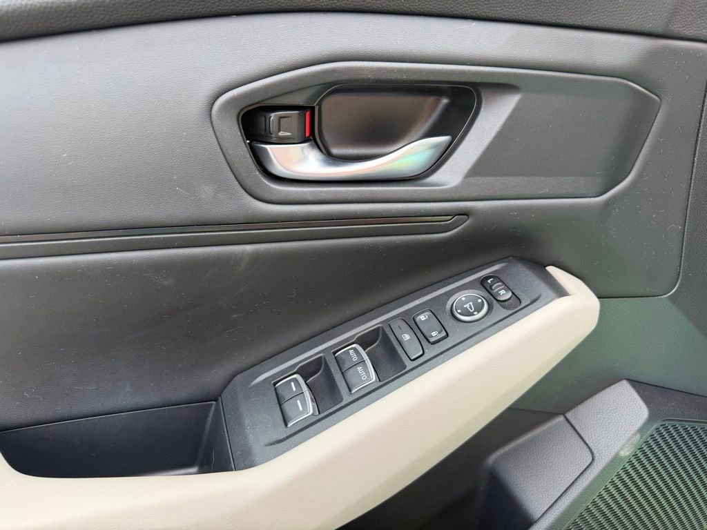 Certified 2023 Honda Accord EX image 18