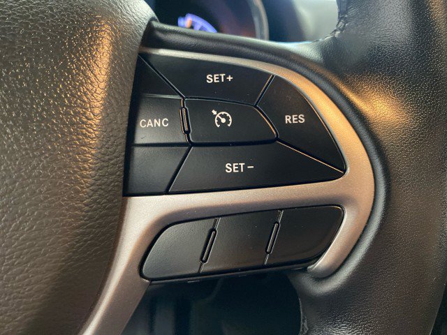 Used 2022 Jeep Grand Cherokee Laredo X AWD/4WD image 21