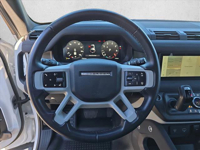 Used 2023 Land Rover Defender 110 SE image 18