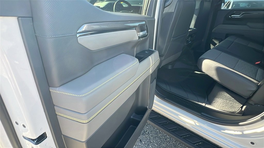New 2026 Chevrolet Silverado 1500 ZR2 image 17