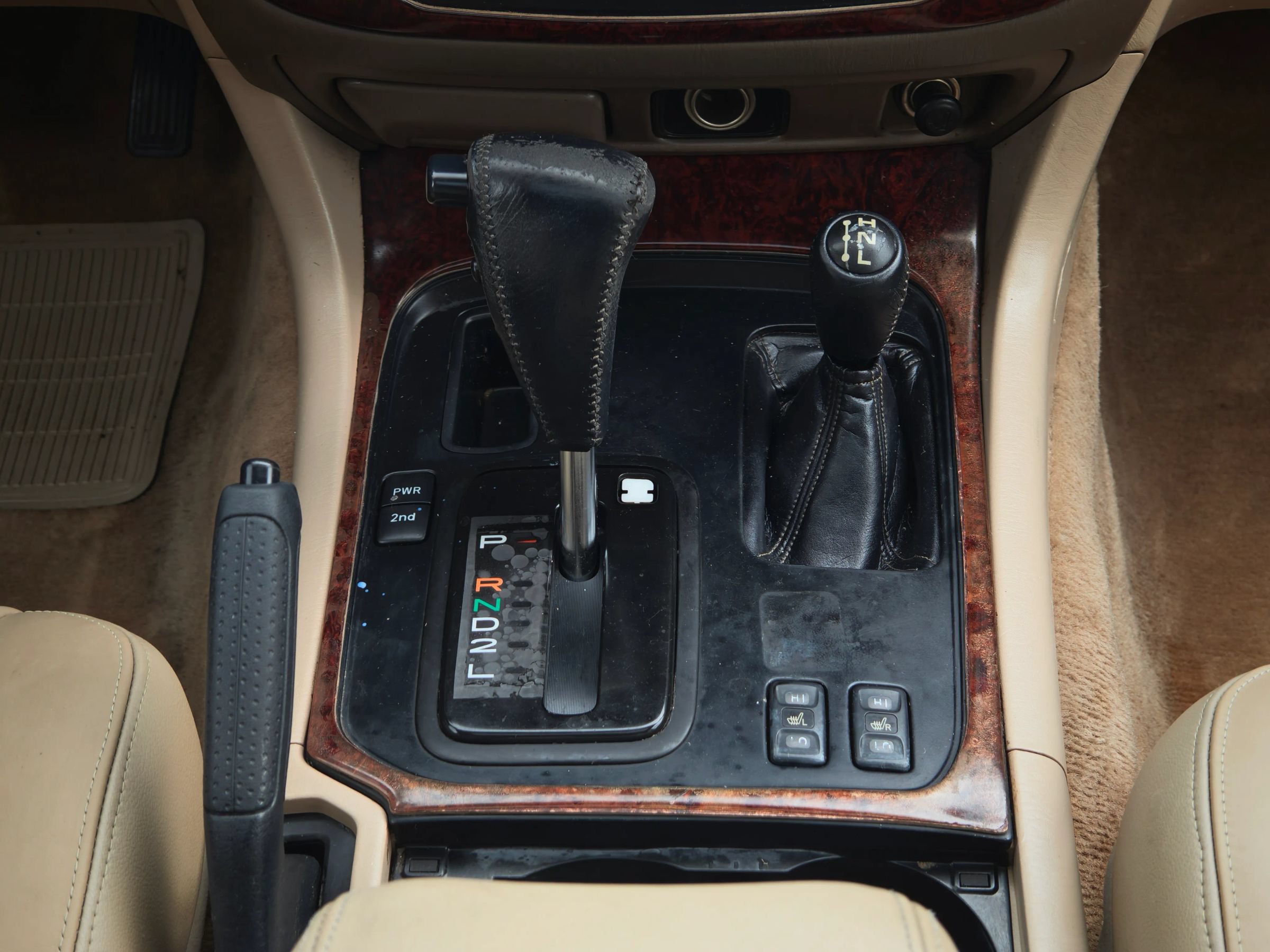 Used 2002 Toyota Land Cruiser AWD/4WD image 35