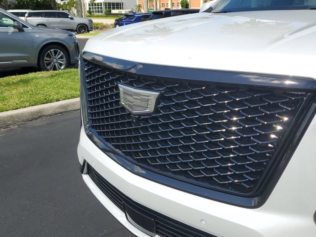 Certified 2026 Cadillac Escalade Platinum Sport w/ LPO, ONYX Package AWD/4WD image 9