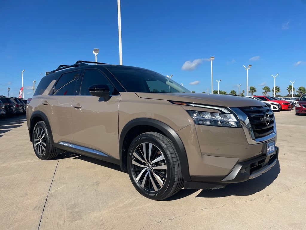 Certified 2024 Nissan Pathfinder Platinum w/ Cargo Package AWD/4WD image 7