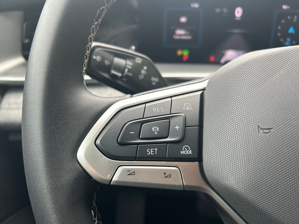 Certified 2025 Volkswagen Tiguan S FWD image 20