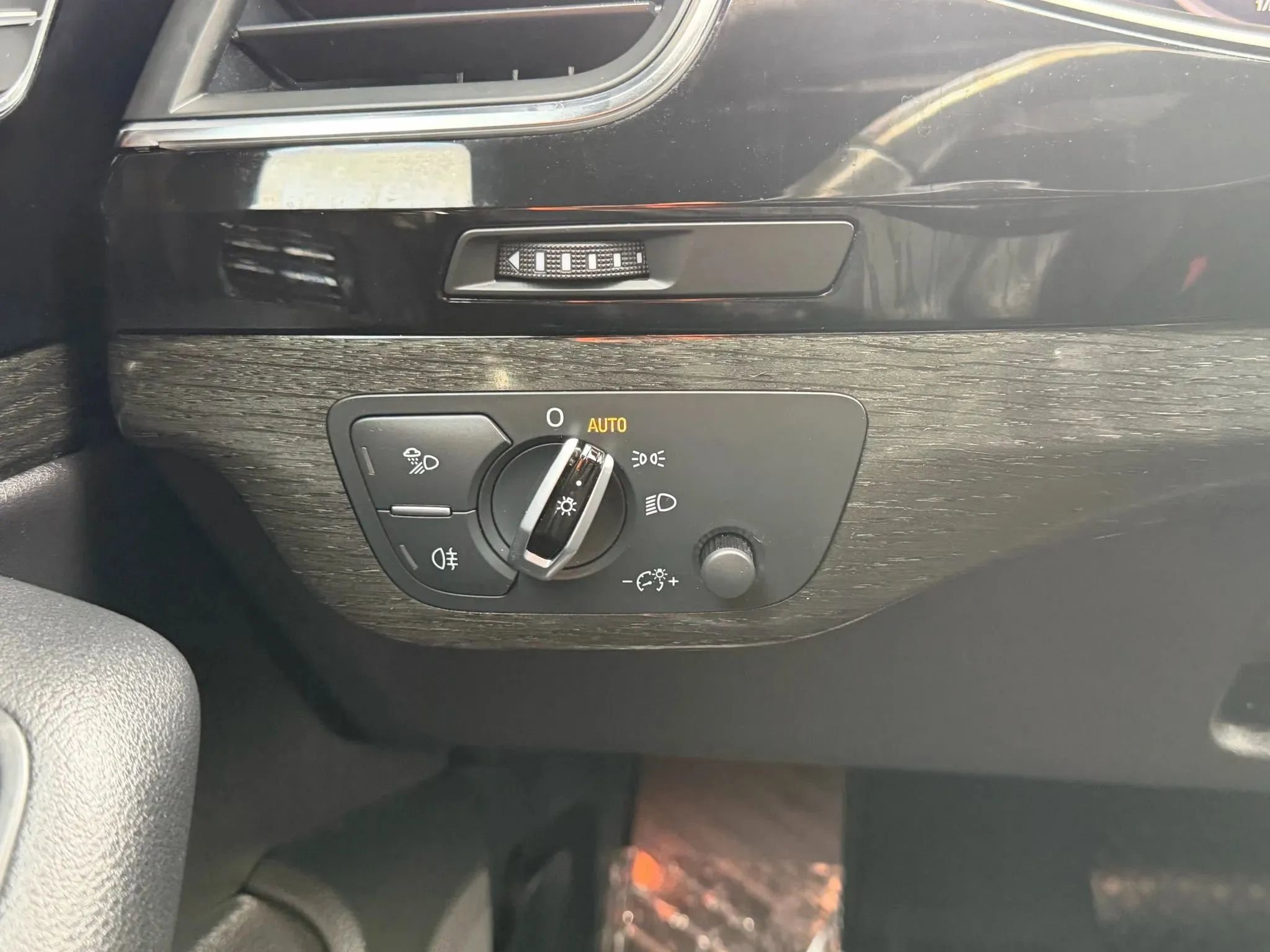 Used 2018 Audi Q7 3.0T Premium Plus w/ Premium Plus Package image 25