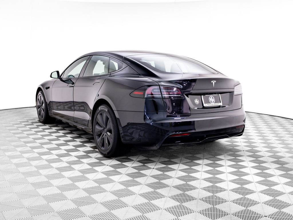 Used 2023 Tesla Model S Standard Range video 3