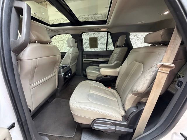 Used 2019 Ford Expedition Limited w/ Equipment Group 302A RWD image 14