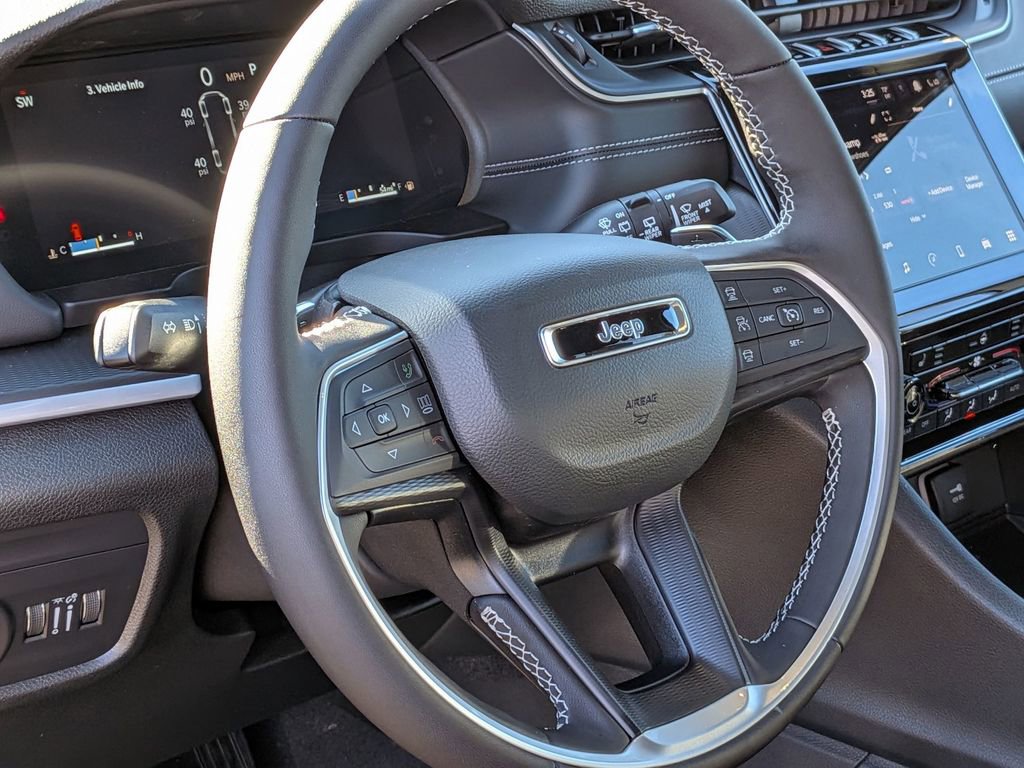 New 2025 Jeep Grand Cherokee L Altitude image 19