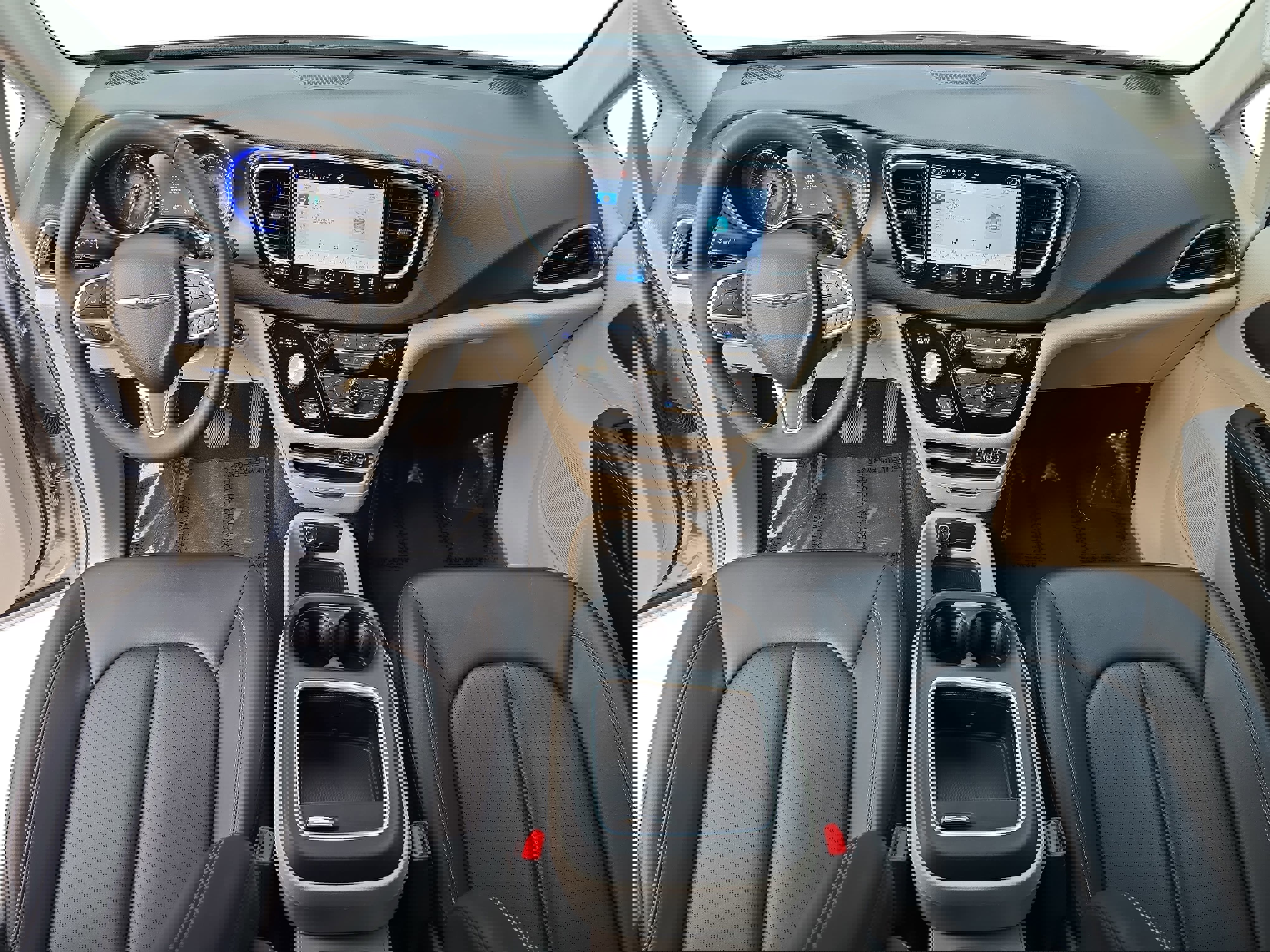 Used 2024 Chrysler Pacifica Touring-L image 9