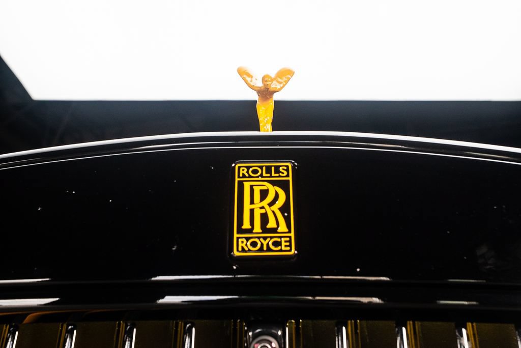 Used 2025 Rolls-Royce Cullinan AWD/4WD image 11