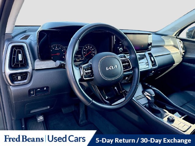 Used 2023 Kia Sorento S AWD/4WD image 13