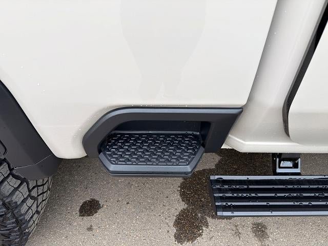 New 2026 GMC Sierra 2500 AT4X w/ AT4X AEV Edition AWD/4WD image 14