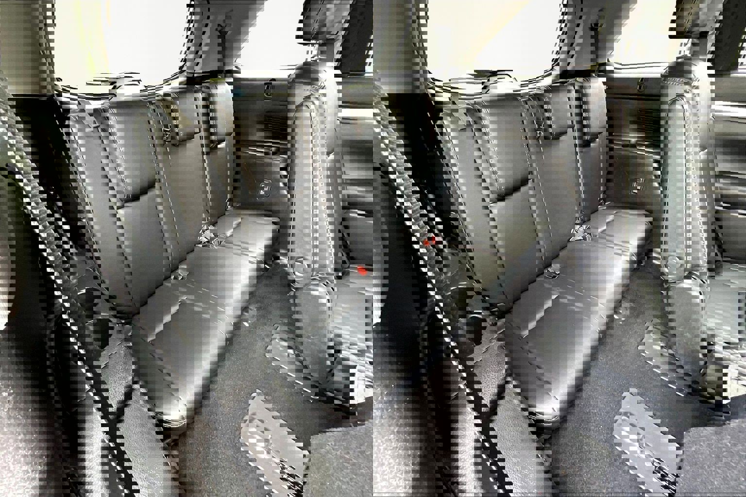 Used 2018 Toyota Highlander XLE image 26