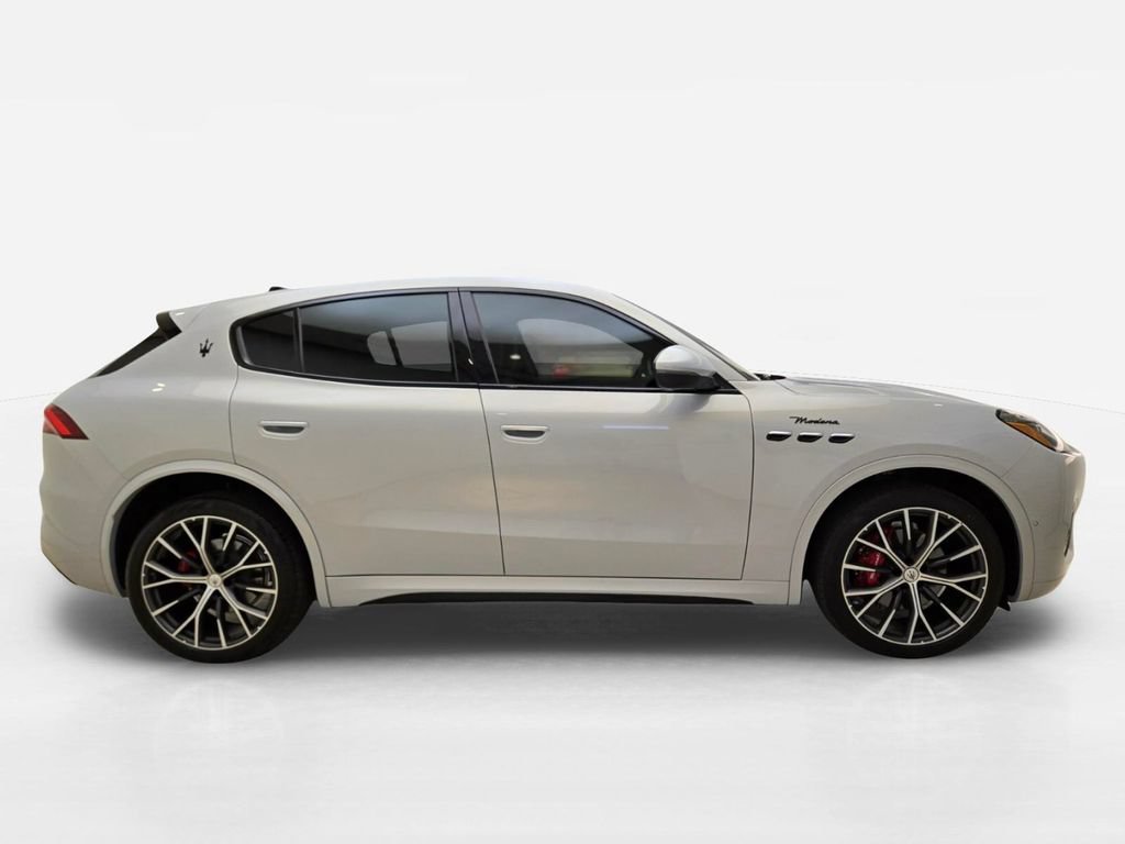 Certified 2023 Maserati Grecale Modena AWD/4WD image 6