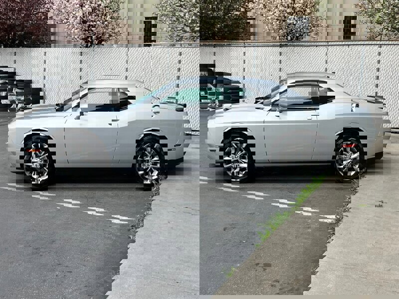 Used 2023 Dodge Challenger SXT w/ Cold Weather Group image 4