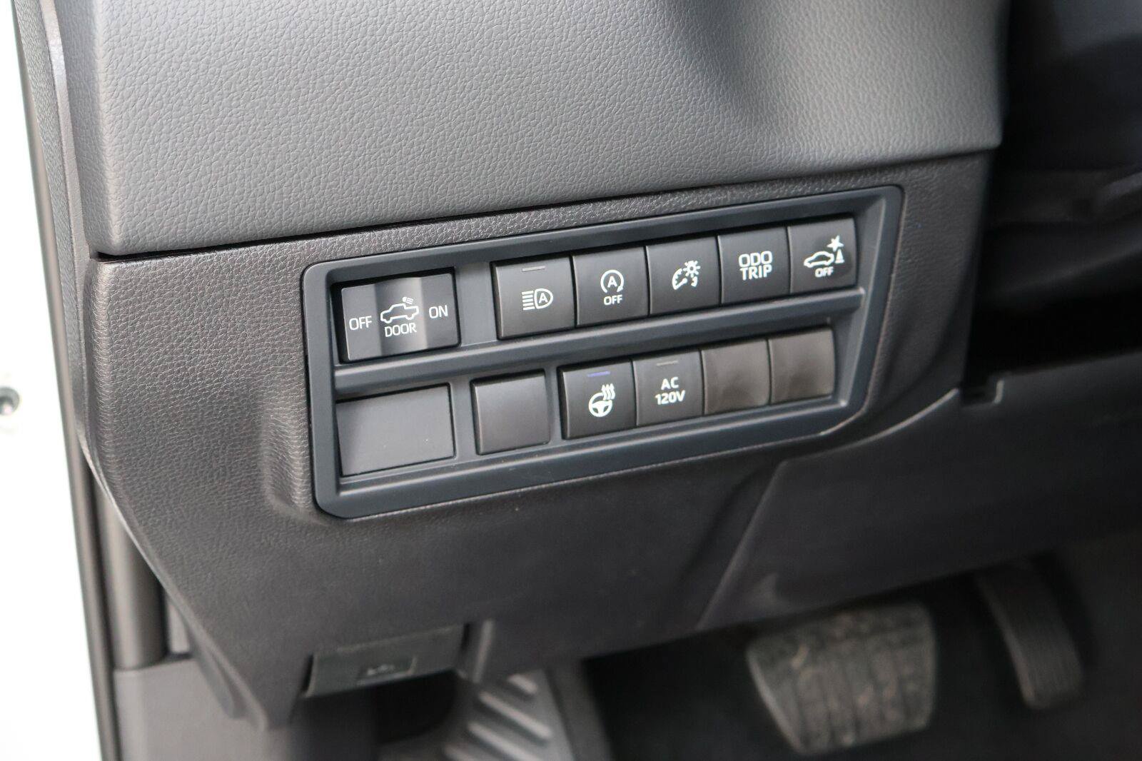 Used 2026 Toyota Tundra Limited RWD image 23