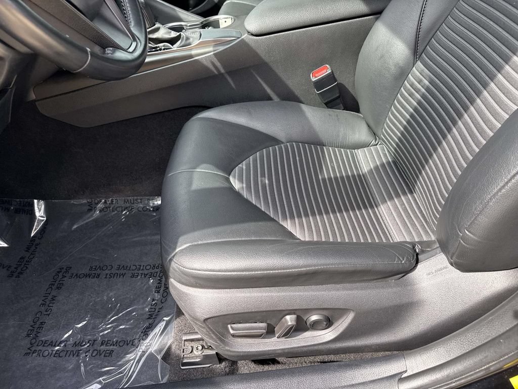 Used 2021 Toyota Camry SE FWD image 28